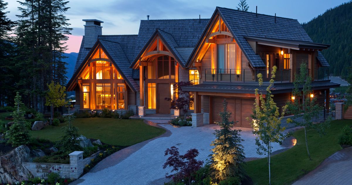 Kadenwood 2951 Luxury Whistler Ski Chalet, Private Pool