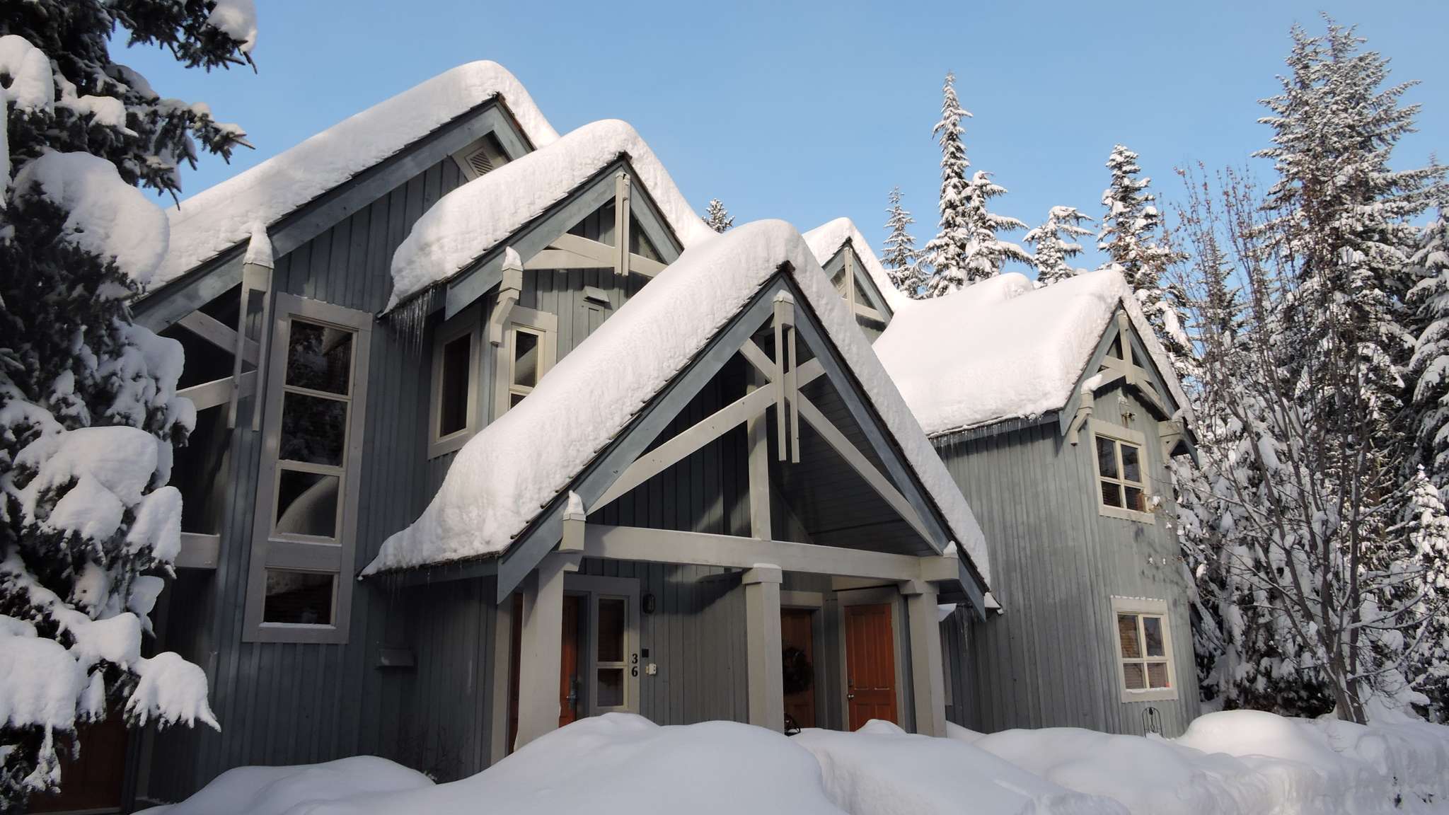 Treeline Townhomes for Rent in Whistler Benchlands