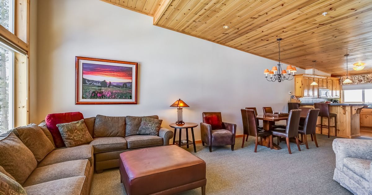 Lost Cabin luxury townhome on the Kirkwood meadow Pyramid Peak Properties