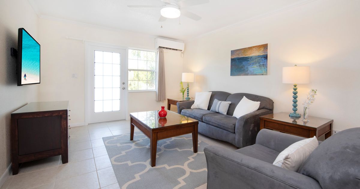 Snug Harbor View 9 Grand Cayman