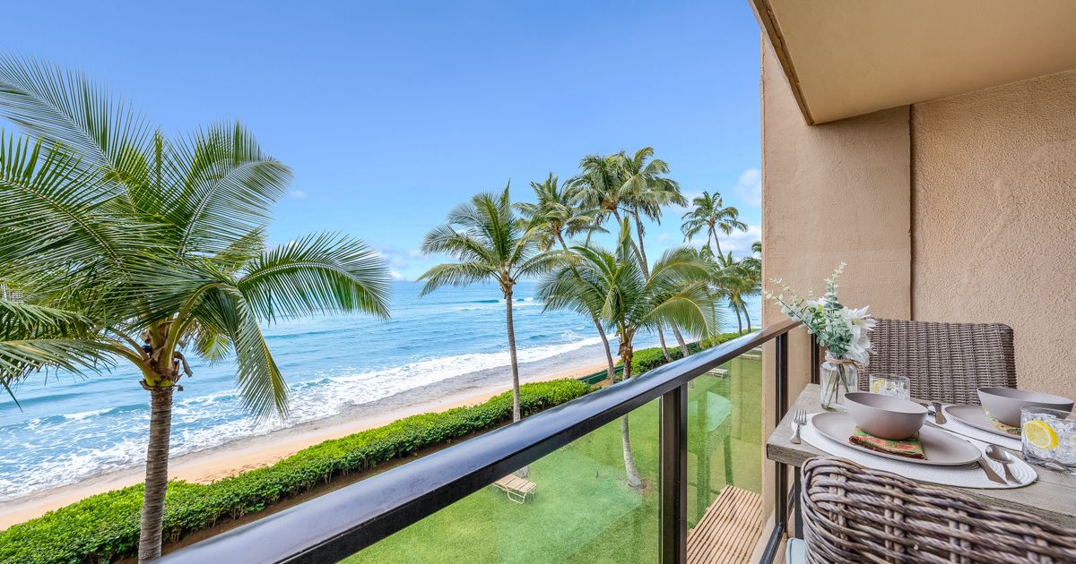 MA 302 BeachFront Studio w Ocean Views Maui Paradise Properties
