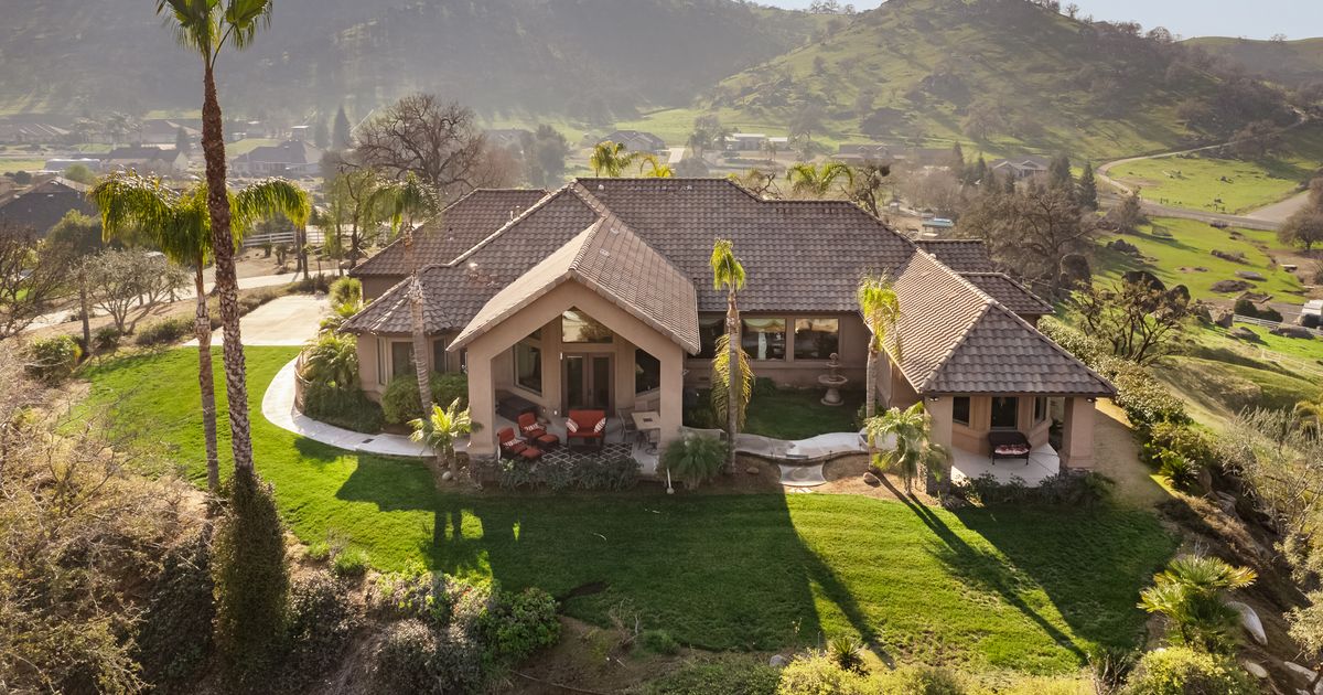 Springville's The View Guest Equity Vacation Rentals