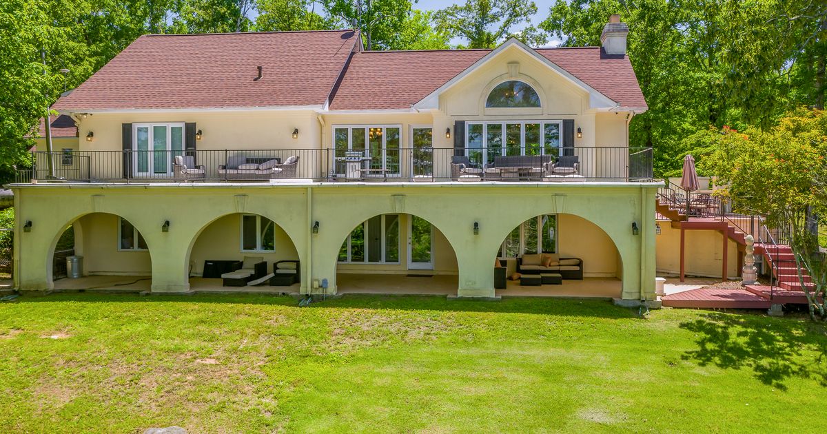 Yellowhammer Hill Smith Lake Rentals