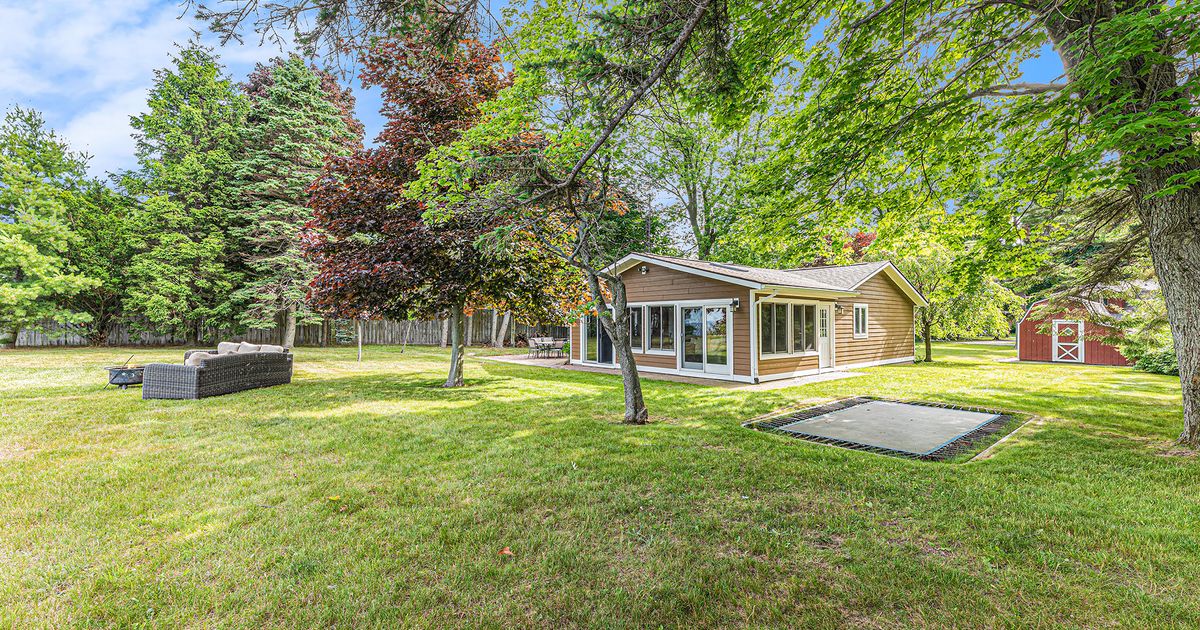 Waters Edge Retreat Lake Michigan Cottages