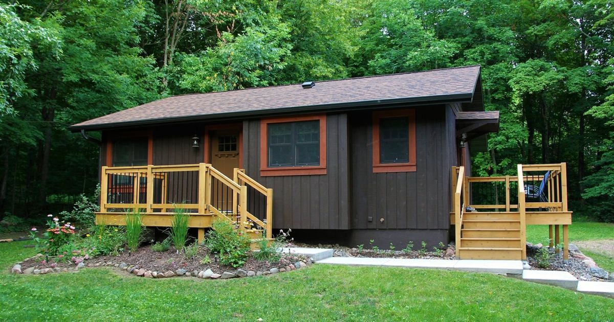 Arrowwood Lodge Vacation Rental Cabin near Lake Namakagon North