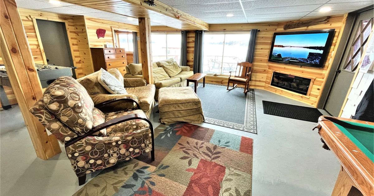 Lakeview Retreat Mercer, WI Turtle Flambeau Flowage Northern