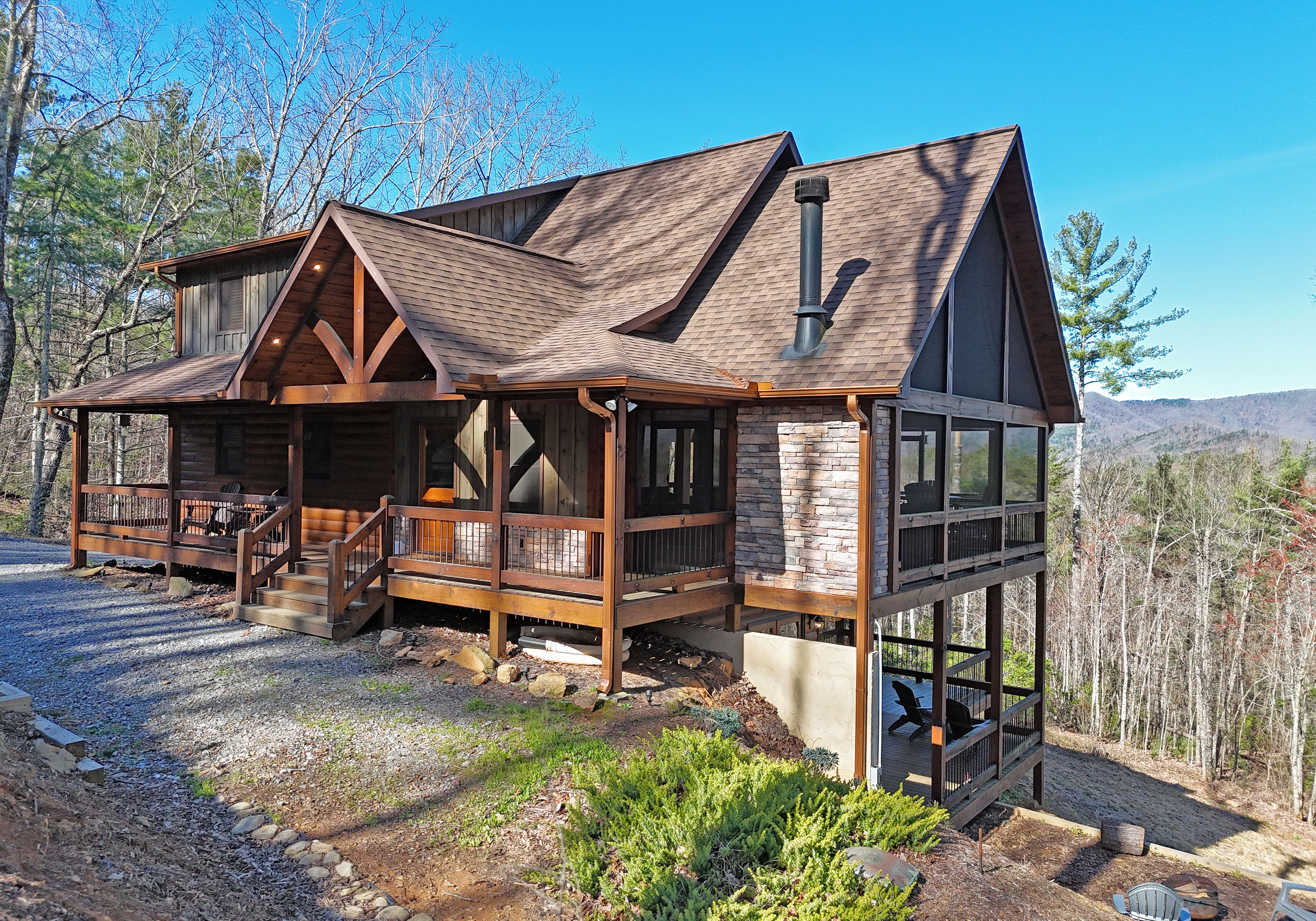 Mountain Oasis | Luxury Pet Friendly Cabin | Hot Tub | Views