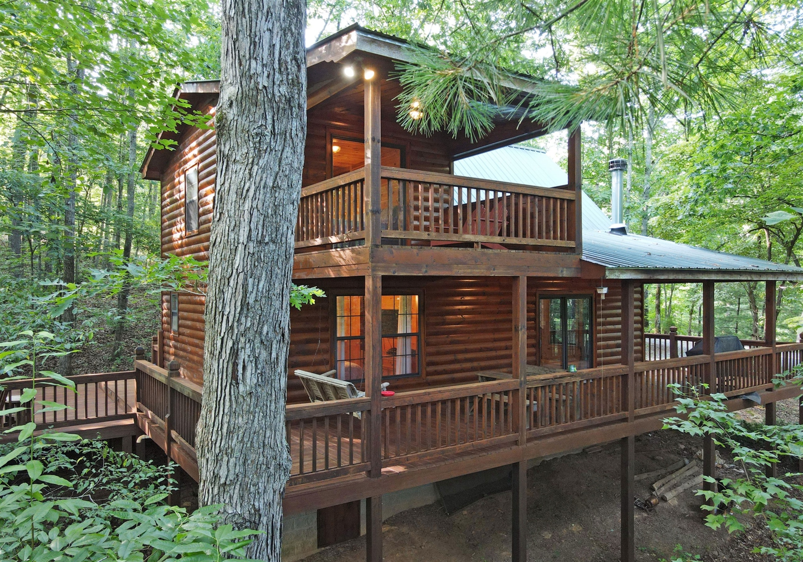 Wolf`s Den Dog | Friendly Family Cabin | Hot Tub | Pets ok