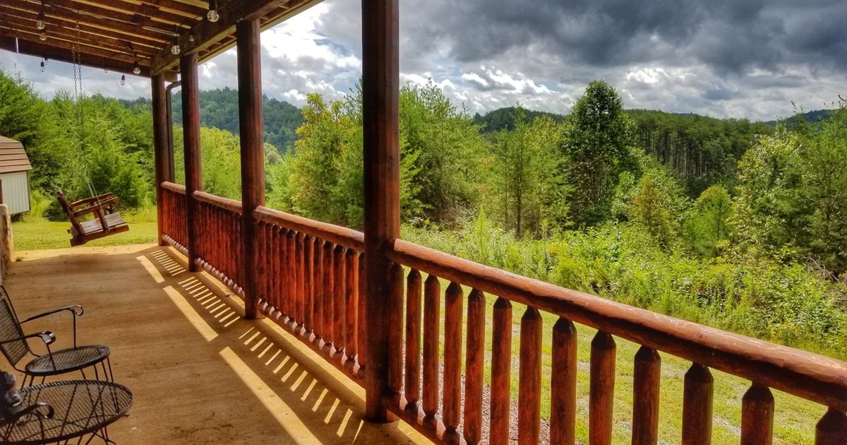 Eula Mae in Ducktown TN Ocoee River cabin renal Mountain Escapes