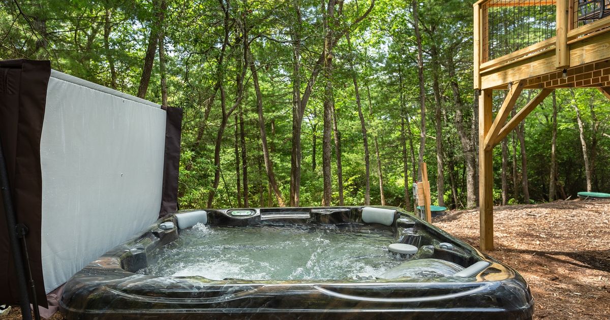 HOT TUB Hendersonville Dupont State Forest Bike Trails WNC