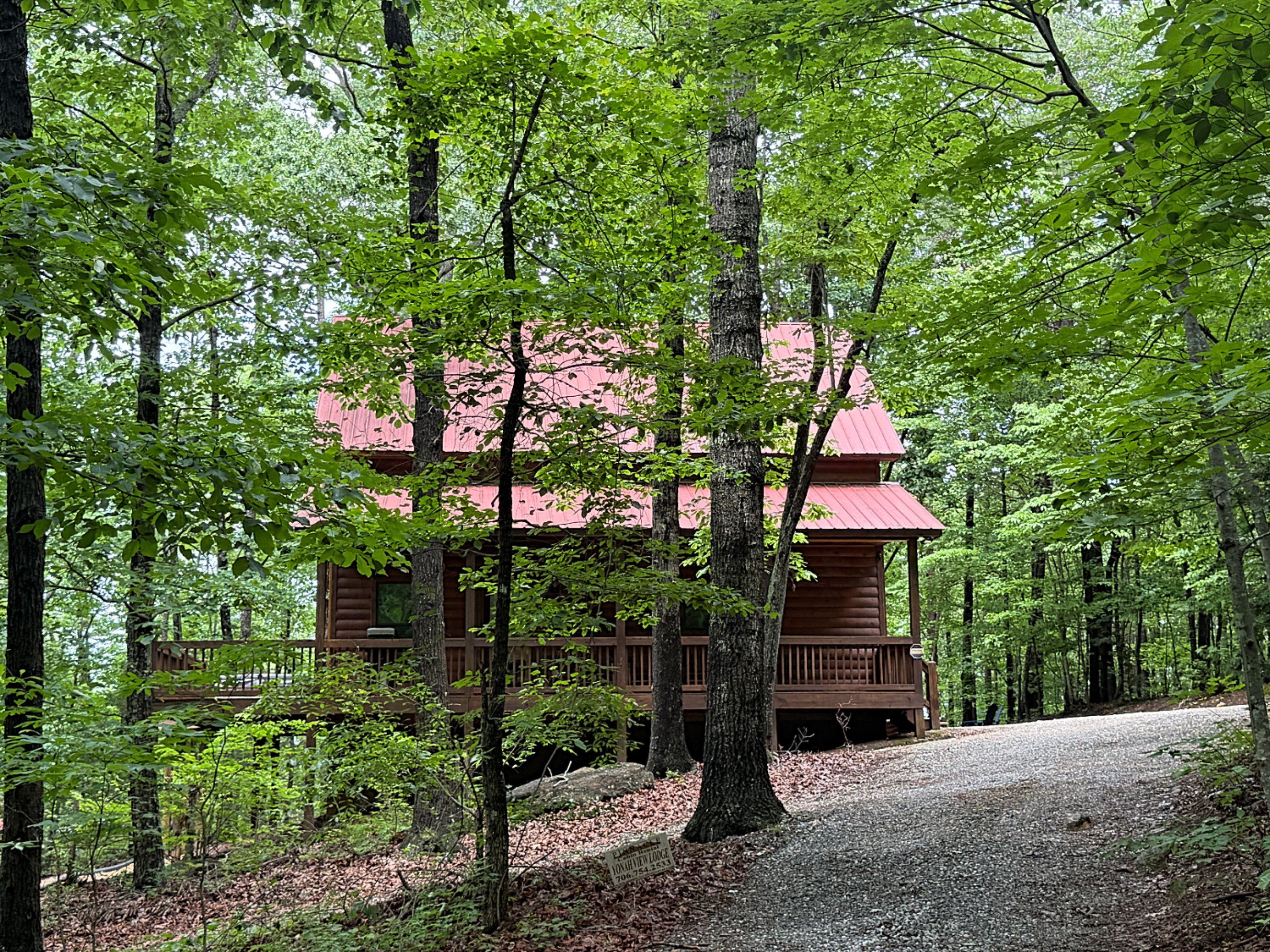 Yonah View Lodge | 2 Bdr Deluxe Vacation Cabin Rental - Pinnacle