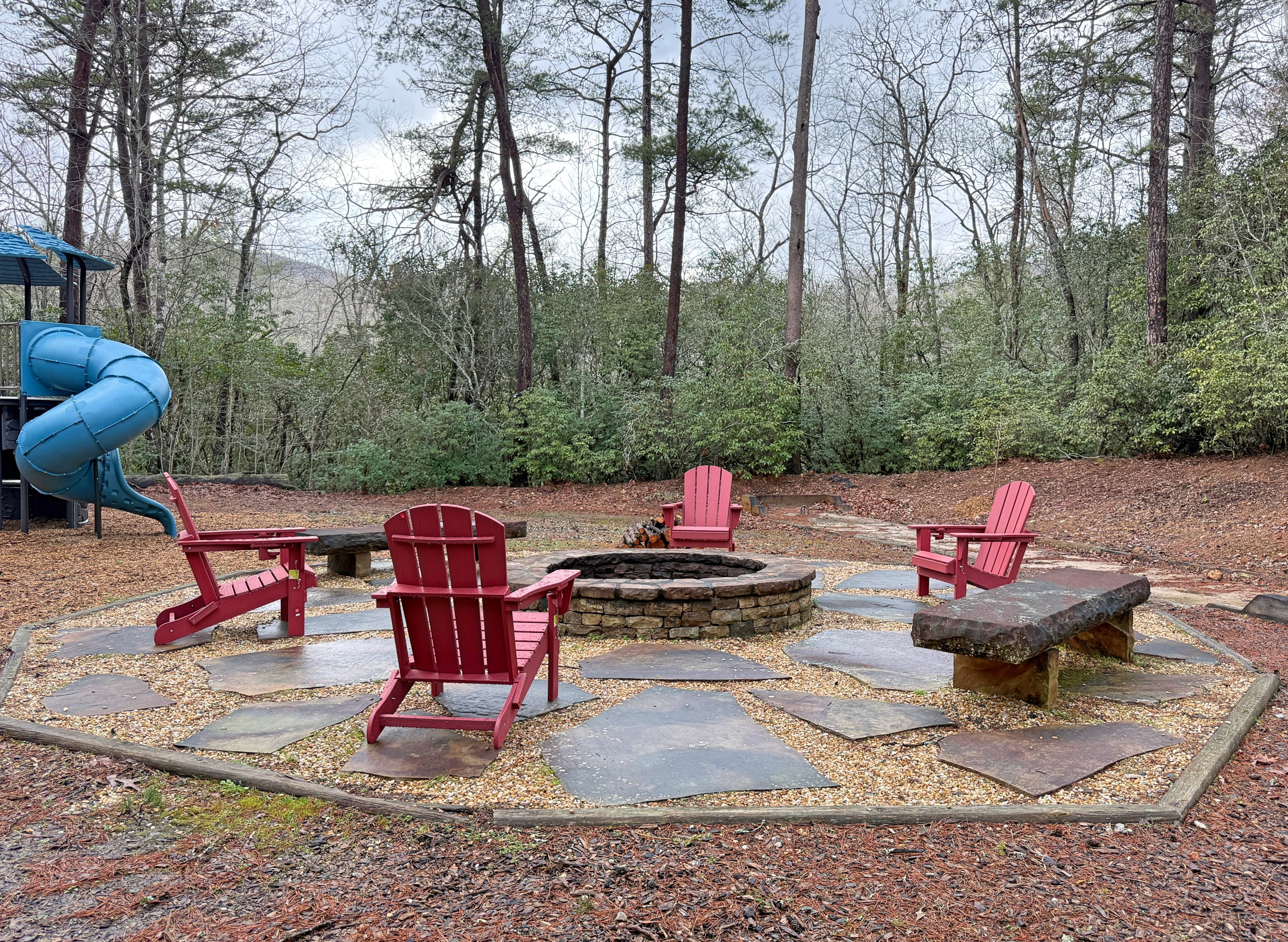 Chimney Mtn 2 | Dog Friendly 2 Bdr with Covered Hot Tub - Pinnacle