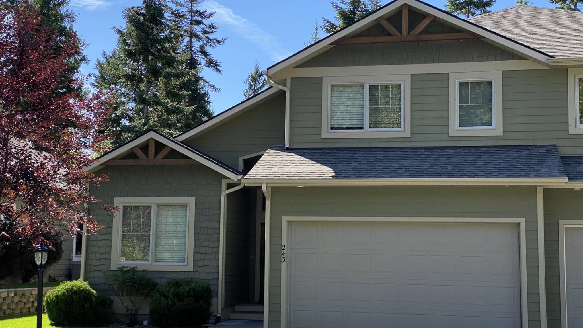 Beautiful 4 Bedroom Duplex in Meadow Lake Resort